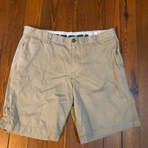 SOUTHERN TIDE SHORTS LIGHT GRAY